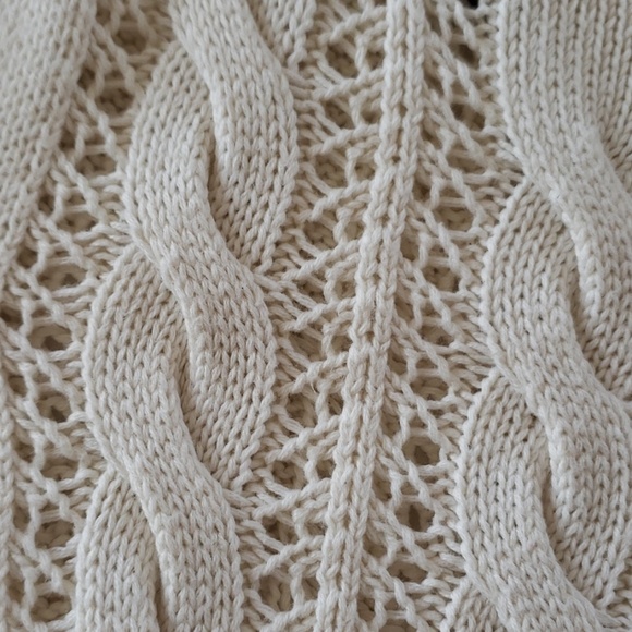 Mossimo Dutti Off white/ Cream caple Knit sweater - Picture 3 of 6